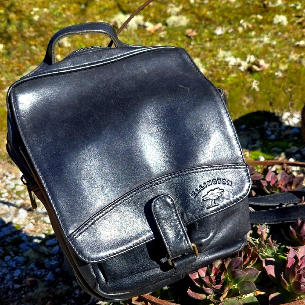 Vintage Ellington Rucksack Co Black Leather Backpack Purse  (BIN 001)